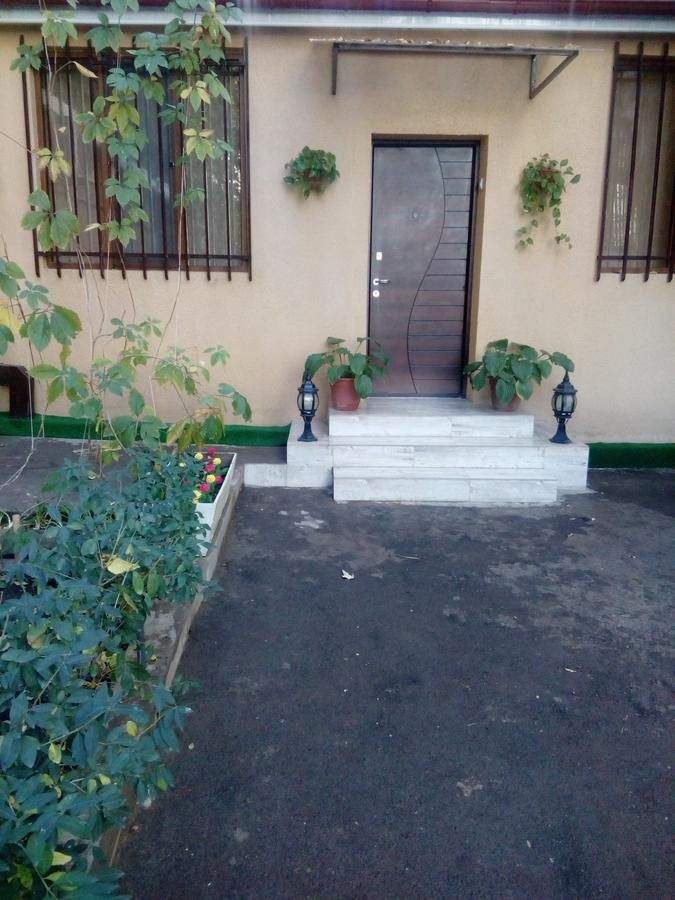 Хостелы Nreni family hostel Ереван-7